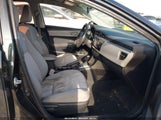Toyota Corolla Le Plus 5YFBURHE8FP288477 fotografie