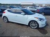 Hyundai Veloster Base W/Red/Black KMHTC6AD0CU023702 снимка