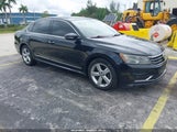 Volkswagen Passat 1.8T S 1VWAT7A35HC067150 fotografie