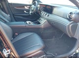 Mercedes-Benz E 300 4Matic WDDZF4KB7KA627373 photo