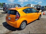 Toyota Prius C Two JTDKDTB30F1097161 снимка