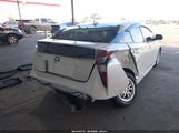 Toyota Prius Two JTDKBRFU1H3027896 снимка