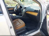 Lincoln Mkx 2LMDJ8JK9EBL12417 fotografie