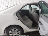 Toyota Camry Le 4T1BE32KX3U128717 снимка