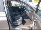 Volkswagen Tiguan 2.0T Se/2.0T Wolfsburg Edition 3VVMB7AX7RM181786 fotografie