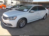 Volkswagen Passat 1.8T S 1VWAT7A36HC031807 снимка