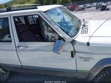 Jeep Cherokee Laredo 1J4FJ58S8NL245994 снимка