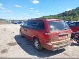 Chrysler Town & Country Touring 2C4GP54L65R530904 снимка
