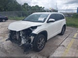 Toyota Highlander Xle 5TDJZRFH5JS559358 снимка