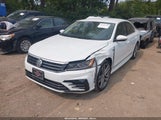 Volkswagen Passat 1.8T R-Line 1VWDT7A38HC017985 photo