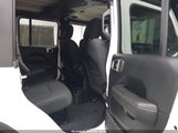Jeep Wrangler Unlimited Sahara 4X4 1C4HJXEG0JW156293 снимка