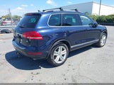 Volkswagen Touareg 3.6L Executive WVGEF9BP6ED015293 photo