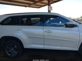 Toyota Highlander Xle 5TDJZRFH1KS594545 снимка