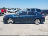 Toyota Camry Le 4T1B11HK1JU546278 photo