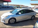 Toyota Prius Two JTDKBRFU6H3578387 снимка