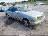 Mercedes-Benz E 300 Diesel WDBJF25H0XA918010 снимка