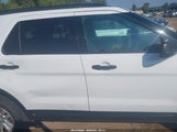 Ford Explorer 1FM5K8B82HGB31639 fotografie