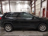 Jeep Cherokee Latitude 4X4 1C4PJMCS8HW634360 снимка
