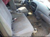 Toyota Tundra Sr5 V8 5TBRT3411YS010265 fotografie