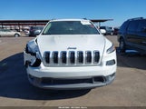 Jeep Cherokee Latitude 1C4PJLCB0GW126067 снимка