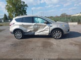 Ford Escape Titanium 1FMCU0JD7HUE92688 fotografie