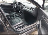 Volkswagen Passat 1.8T Limited Edition 1VWAT7A36FC115980 photo