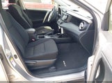 Toyota Rav4 Le JTMBFREV7JJ203690 снимка
