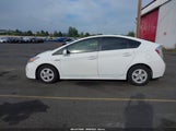 Toyota Prius Three JTDKN3DU3C1555063 снимка