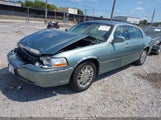 Lincoln Town Car Signature L 1LNHM85V86Y626640 снимка