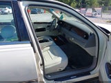 Lincoln Town Car Signature 1LNHM82W2XY684385 снимка