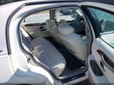 Lincoln Town Car Signature 1LNHM82W2XY684385 снимка