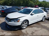 Volkswagen Passat 1.8T Se 1VWBT7A37EC045277 снимка