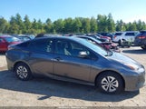 Toyota Prius Three JTDKARFU4G3011791 снимка