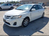 Toyota Corolla Le JTDBU4EE8BJ097602 снимка