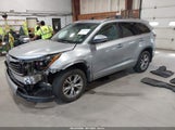 Toyota Highlander Xle V6 5TDJKRFH1FS209947 photo