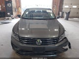 Volkswagen Passat 1.8T R-Line 1VWDT7A35HC071518 photo