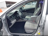 Toyota Camry Le 4T1BF1FK2CU030129 снимка