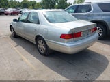 Toyota Camry Le JT2BG22KXY0415765 снимка