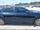 Toyota Camry Le 4T1B11HK0JU589865 photo