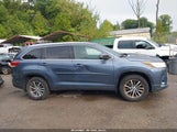 Toyota Highlander Xle 5TDJZRFH3JS855205 снимка