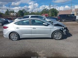 Hyundai Elantra Se KMHD74LF2JU500039 снимка