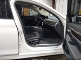 BMW 740I xDrive WBA7T4C03LGF97472 снимка