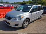 Volkswagen Routan S 2V4RW4D18AR158857 снимка