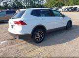 Volkswagen Tiguan 2.0T Se/2.0T Se R-Line Black/2.0T Sel 3VV3B7AX2MM082054 photo