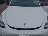 Tesla Model Y Long Range Dual Motor All-Wheel Drive 5YJYGDEE3MF295032 fotografie