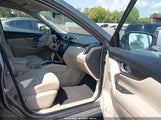 Nissan Rogue S KNMAT2MT5FP517905 снимка