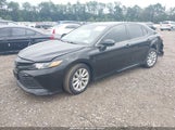 Toyota Camry Le 4T1B11HKXJU608647 fotografie