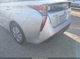 Toyota Prius Two Eco JTDKARFU8G3006044 снимка