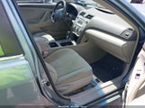 Toyota Camry Le 4T1BE46K48U775119 снимка