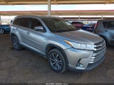 Toyota Highlander Xle 5TDKZRFH9KS559336 снимка